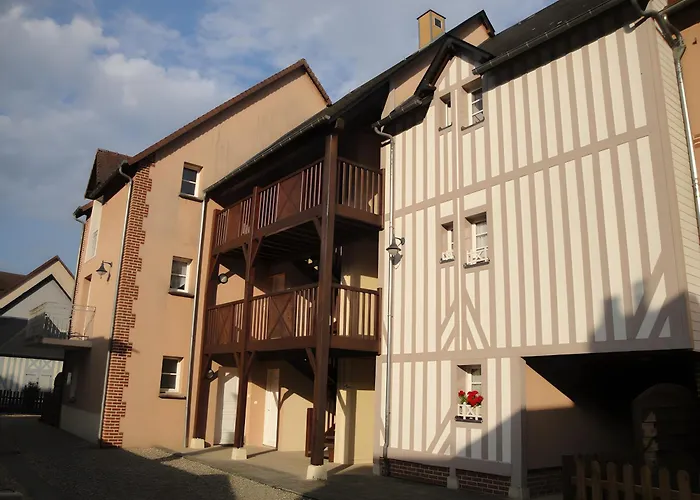 Côte Fleurie -le D'honfleur Appartement *